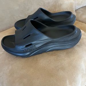 Hoka slides  Size 7 Men’s/9 Women’s.